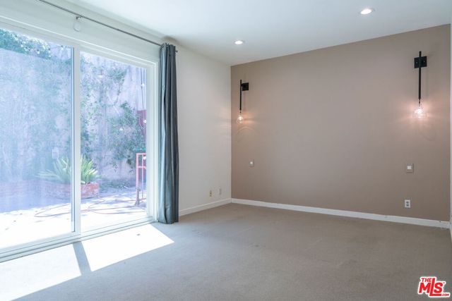 633 Museum Drive, Los Angeles, CA 90065