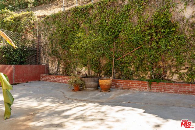 633 Museum Drive, Los Angeles, CA 90065