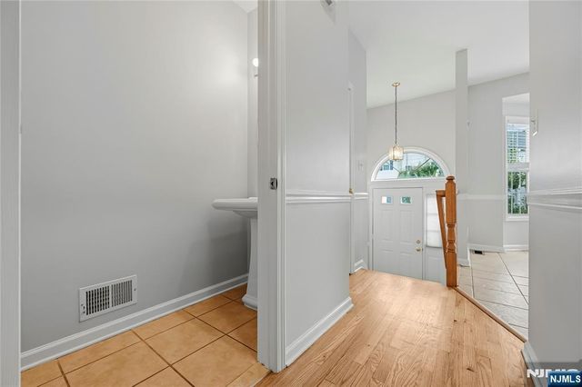 567 Coventry Drive, Nutley, NJ 07110