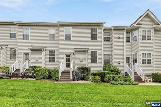 567 Coventry Drive, Nutley, NJ 07110