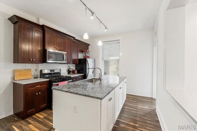 3425 Halliday Avenue, St Louis, MO 63118