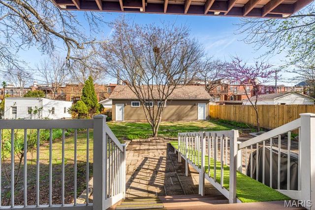 3425 Halliday Avenue, St Louis, MO 63118