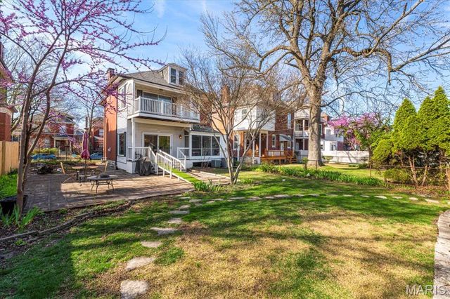 3425 Halliday Avenue, St Louis, MO 63118