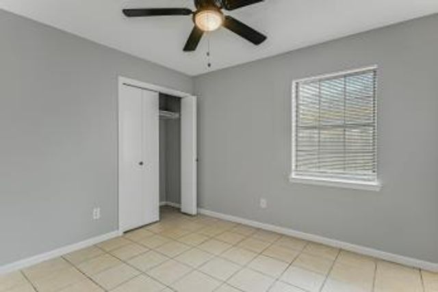 403 Edmond ST, Taylor, TX 76574