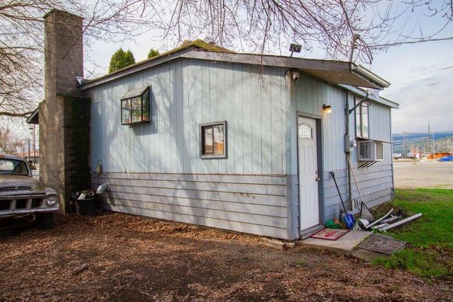 424 W 3rd Ave, Colville, WA 99114