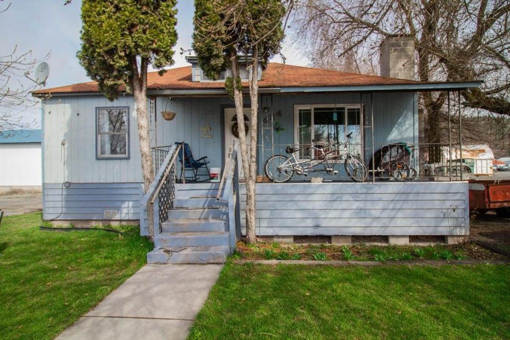 424 W 3rd Ave, Colville, WA 99114