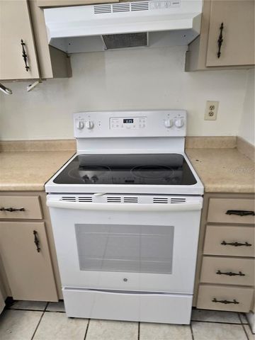 712 OAKGROVE DRIVE 230, Brandon, FL 33510