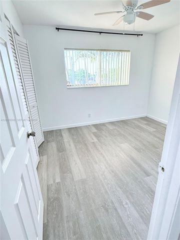 7900 NW 50th St 303, Lauderhill, FL 33351