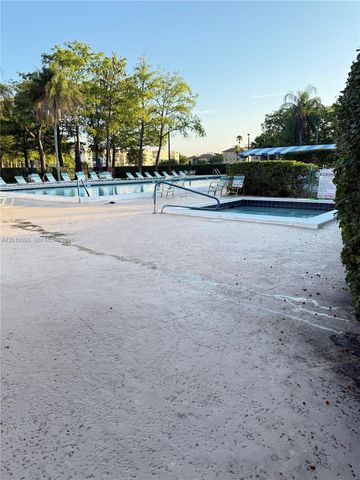 7900 NW 50th St 303, Lauderhill, FL 33351