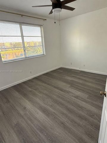 7900 NW 50th St 303, Lauderhill, FL 33351