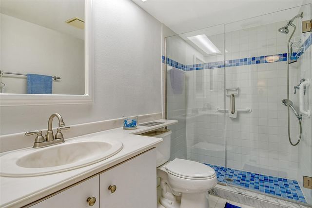 1532 PELICAN POINT DRIVE BA139, Sarasota, FL 34231