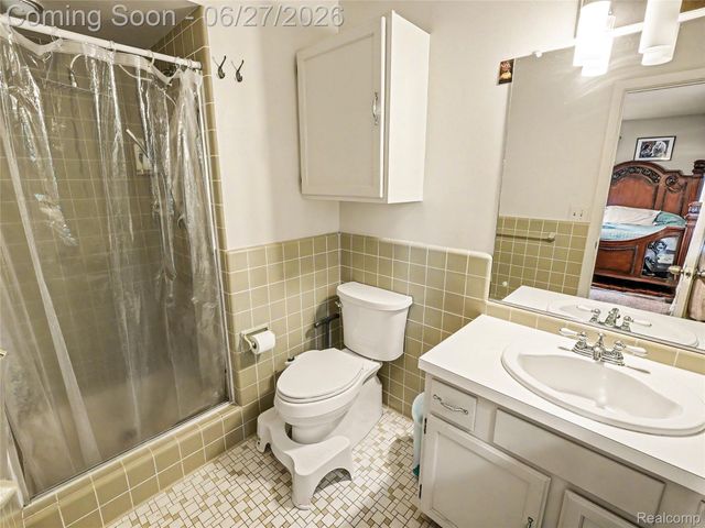 8614 Meadowland Court, York Charter Township, MI 48176