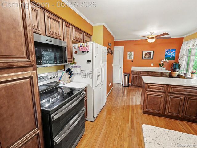 8614 Meadowland Court, York Charter Township, MI 48176