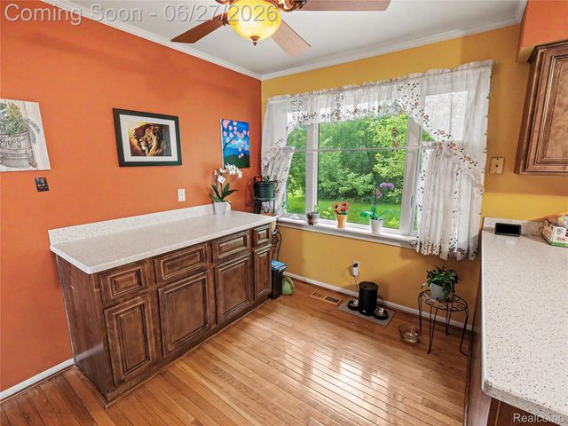 8614 Meadowland Court, York Charter Township, MI 48176