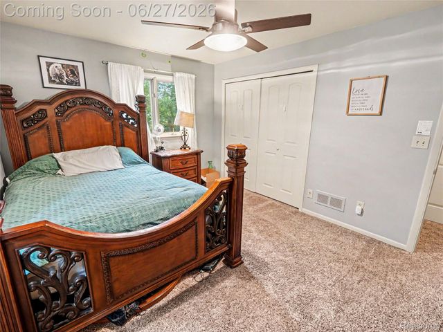 8614 Meadowland Court, York Charter Township, MI 48176