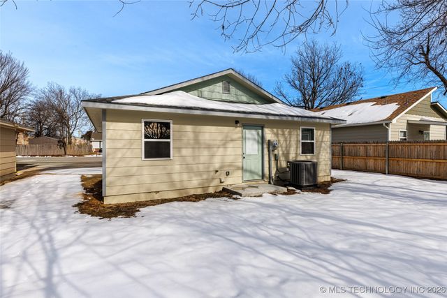 120 E 7th Street, Chelsea, OK 74016