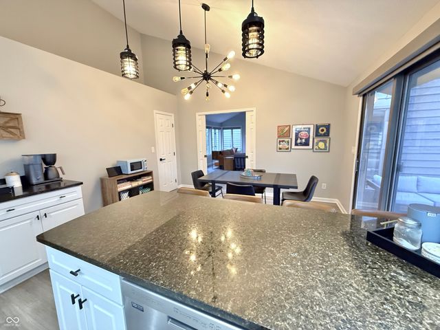 707 Carya Square, Columbus, IN 47201