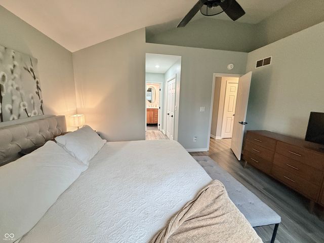 707 Carya Square, Columbus, IN 47201