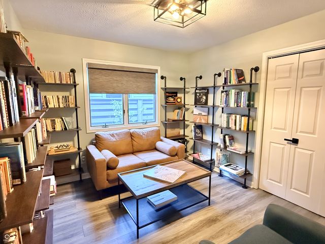 707 Carya Square, Columbus, IN 47201