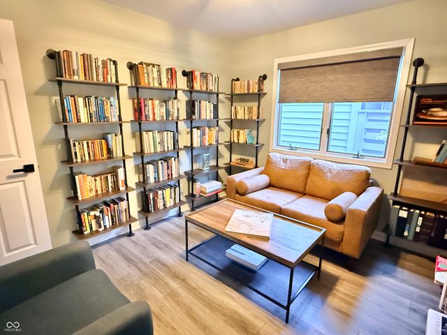 707 Carya Square, Columbus, IN 47201