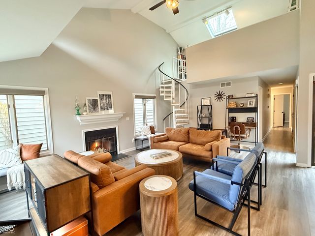 707 Carya Square, Columbus, IN 47201