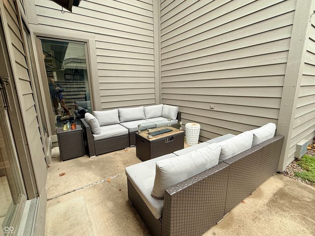 707 Carya Square, Columbus, IN 47201