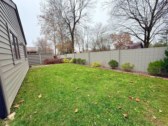 707 Carya Square, Columbus, IN 47201