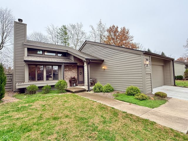 707 Carya Square, Columbus, IN 47201