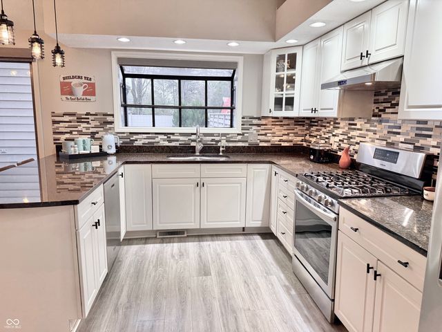 707 Carya Square, Columbus, IN 47201