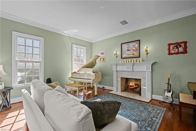 1097 Caton DR, Virginia Beach, VA 23454