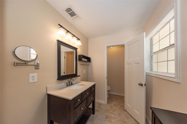 400 Unit A Oak Knob DR A, Wimberley, TX 78676