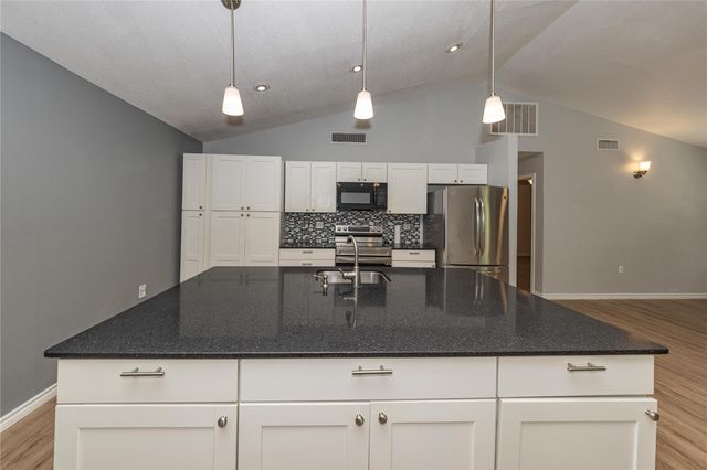 400 Unit A Oak Knob DR A, Wimberley, TX 78676