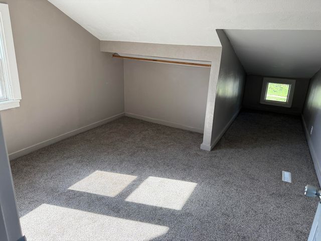2135 4TH Avenue, Council Bluffs, IA 51501