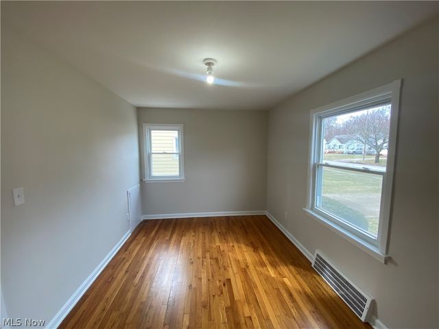 805 E 254th Street, Euclid, OH 44132