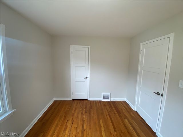 805 E 254th Street, Euclid, OH 44132