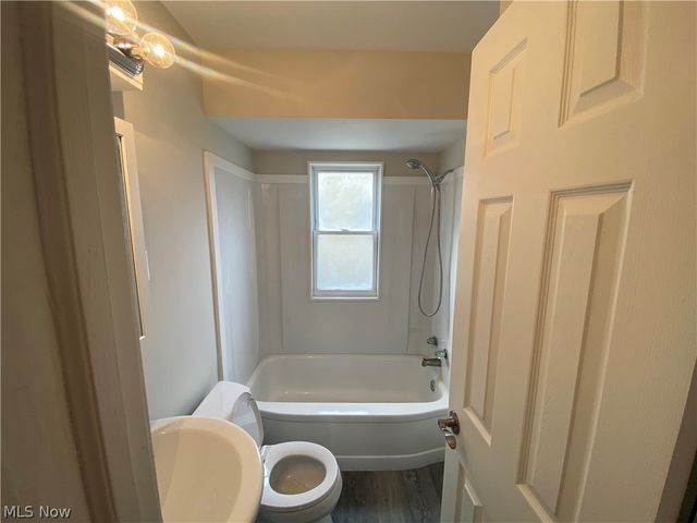 805 E 254th Street, Euclid, OH 44132