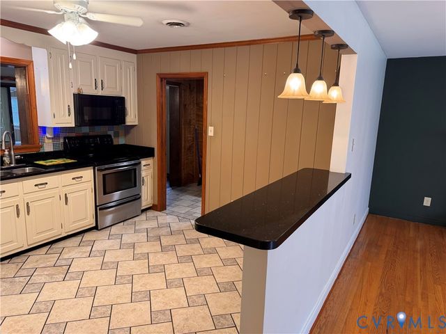 7146 Creighton Rd, Mechanicsville, VA 23111