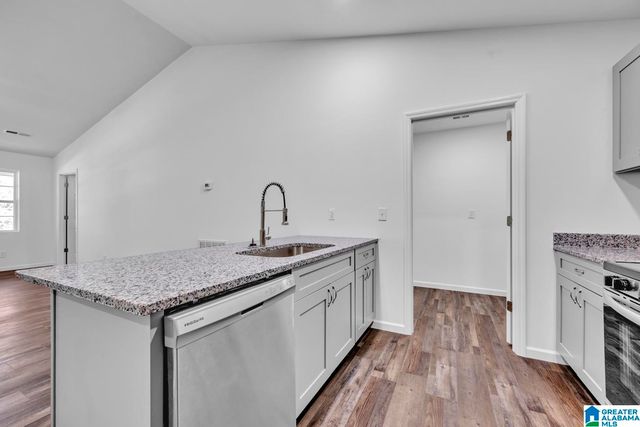 942 COUNTY ROAD 1459, Vinemont, AL 35179