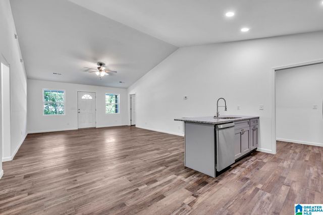 942 COUNTY ROAD 1459, Vinemont, AL 35179