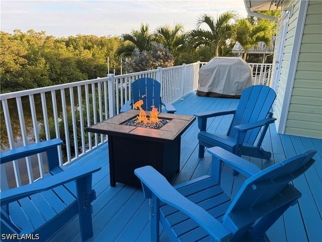 1296 Grand Canal DR, Naples, FL 34110