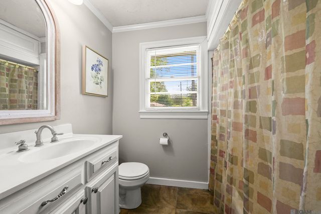 809 Poplar St, Denham Springs, LA 70726