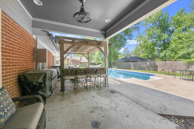 809 Poplar St, Denham Springs, LA 70726