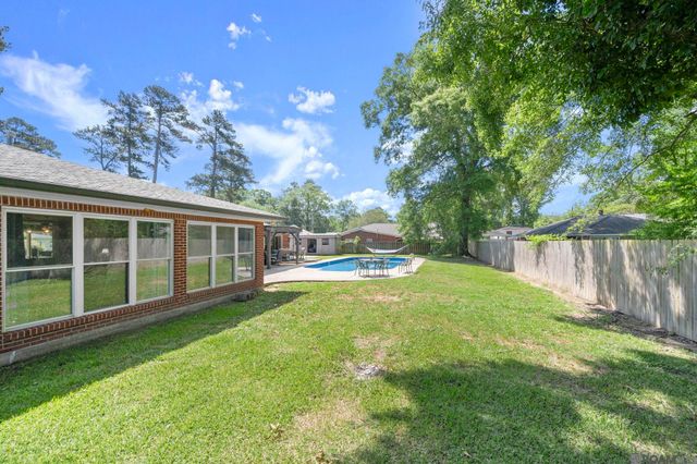 809 Poplar St, Denham Springs, LA 70726