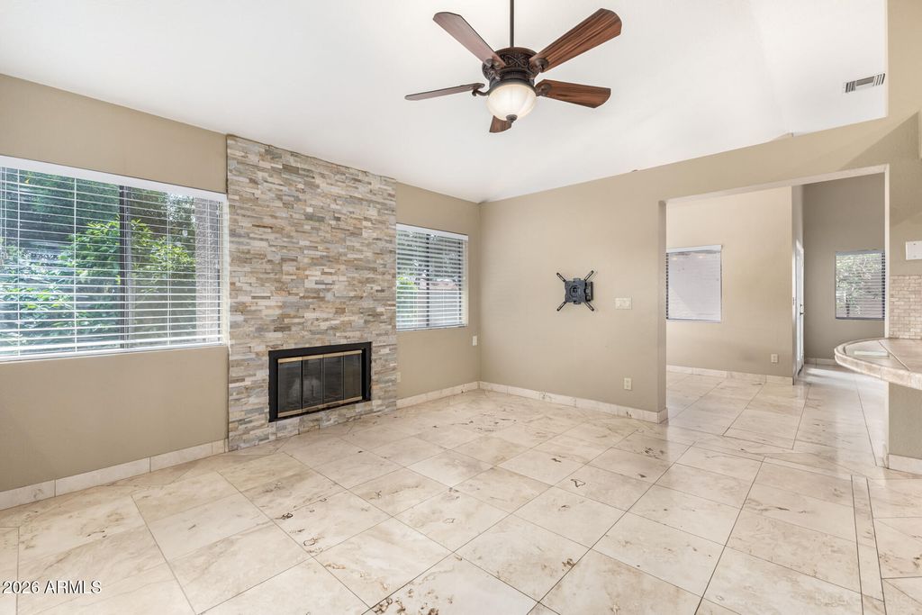 Image 11 of property listing at 9117 E CAPTAIN DREYFUS Avenue, Scottsdale, AZ 85260