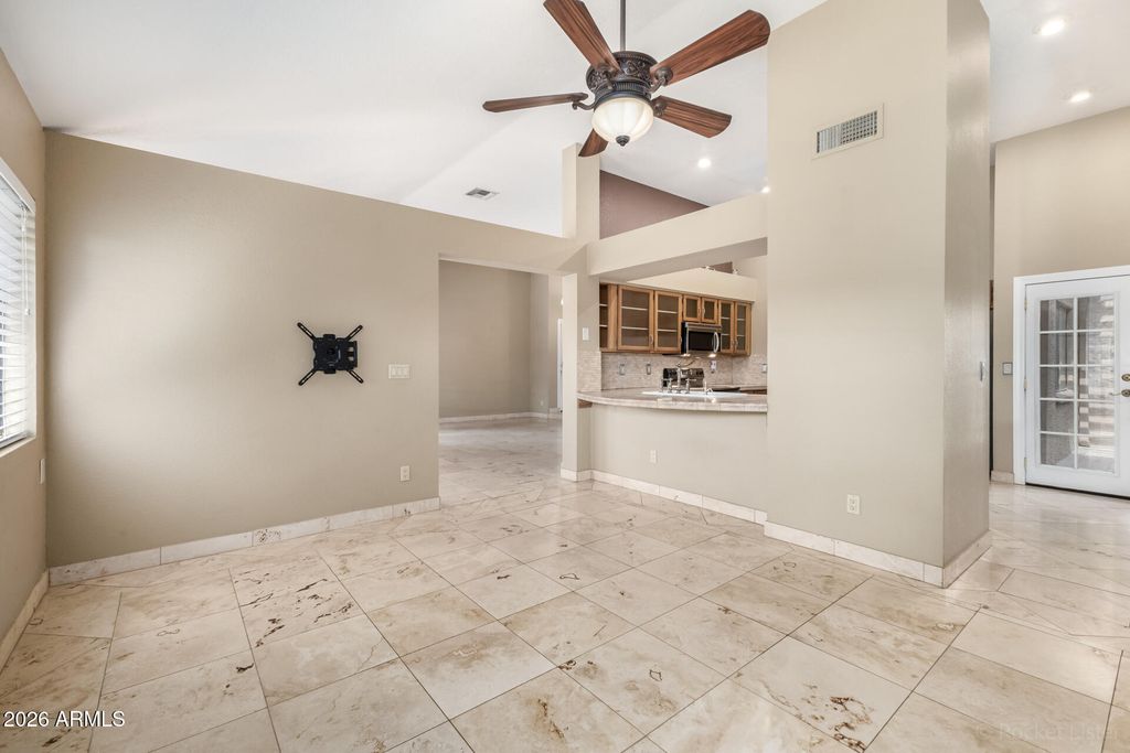 Image 12 of property listing at 9117 E CAPTAIN DREYFUS Avenue, Scottsdale, AZ 85260