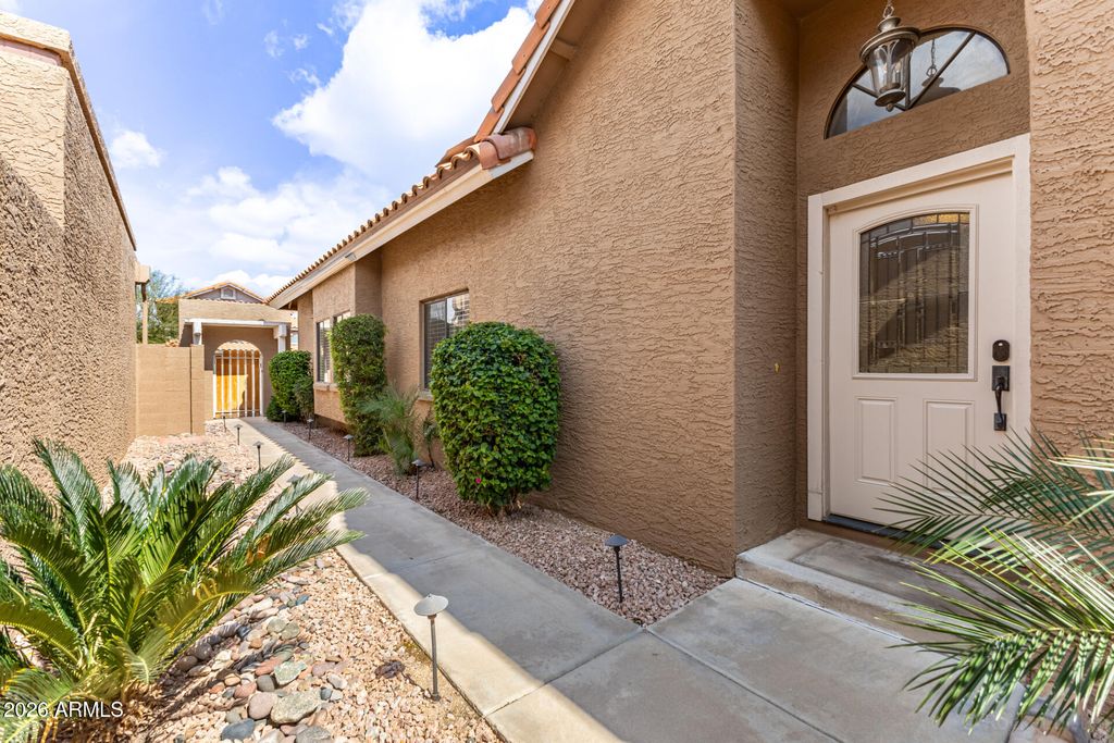 Image 4 of property listing at 9117 E CAPTAIN DREYFUS Avenue, Scottsdale, AZ 85260
