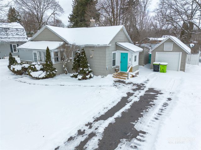 408 E Market Street, Greenville, MI 48838