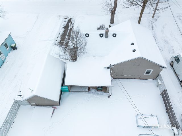 408 E Market Street, Greenville, MI 48838