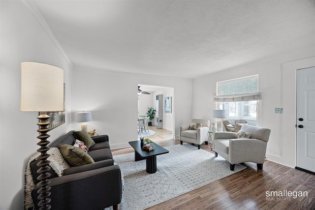 408 E Market Street, Greenville, MI 48838