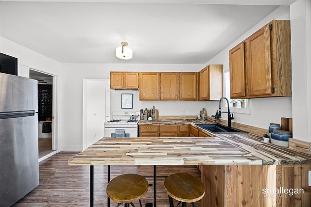 408 E Market Street, Greenville, MI 48838